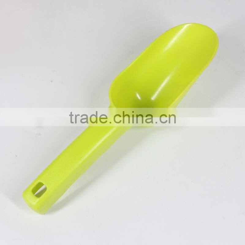 sand shovel digging toy