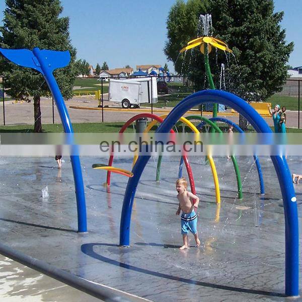 enjoy splashing with splash pad with showering palm trees and flowers