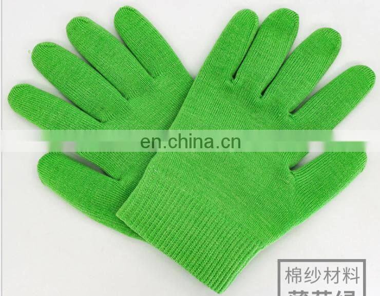 Touch Screen Moisturizing Gel Gloves Gel Spa Beauty Glove With Oils and Vitamins For Repairing and Softening Dry Skins