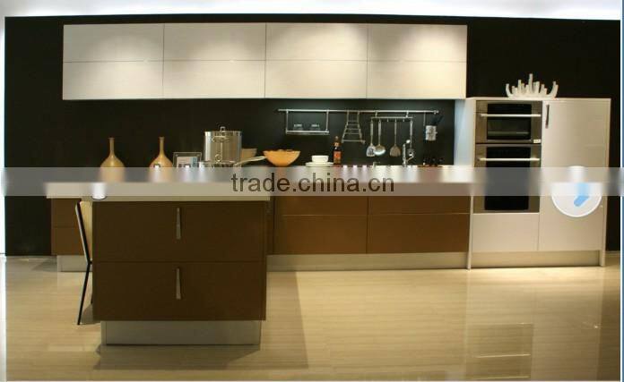 Melamine and Lacquer Kitchen Cabinet 09C02