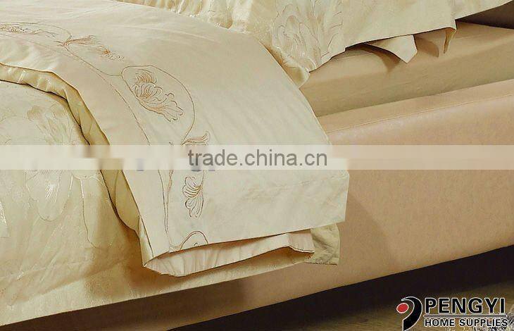 Royal style bed with crystal