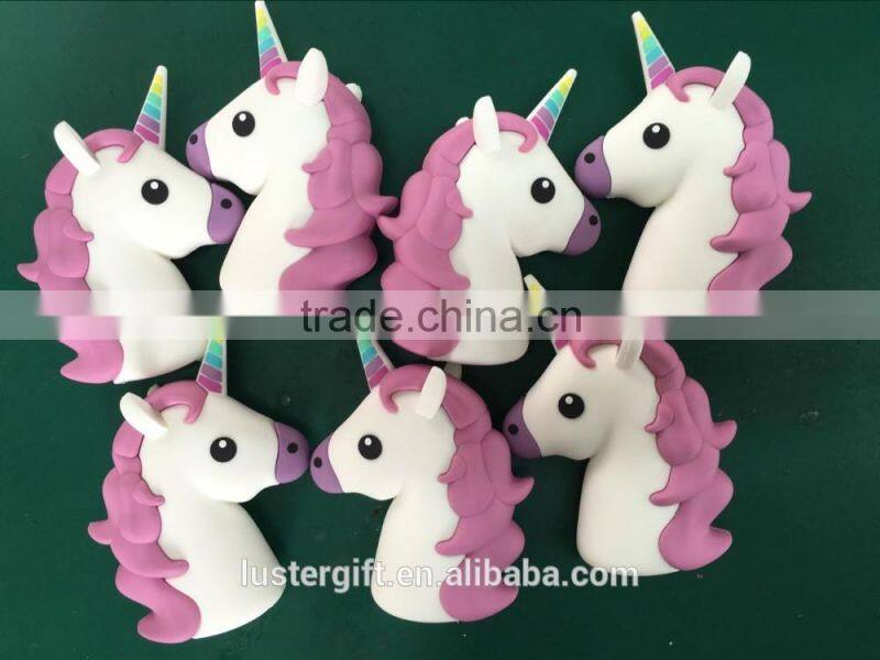 2016 Trending Products Christmas Gift 2600mAh 2200mAh 2000mAh Portable Mobile Charger Silicon Carton Spirit Unicorn Power Bank