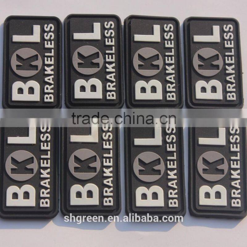 waterproof 3D raised logo rubber badge,jacket sewing on rubber patch