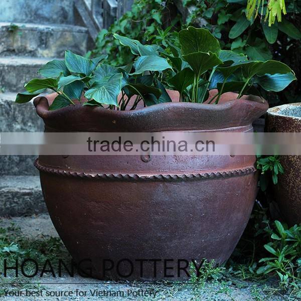Wholesale Vietnam Giant Terracotta Dark Clay Flower Pot