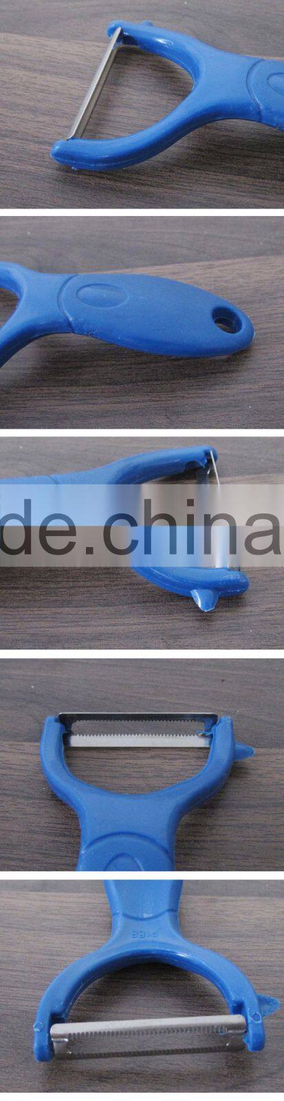 Creative Home plane scraping fruit Plastic handle planing Smile kitchen supplies household goods kitchen peeler P29