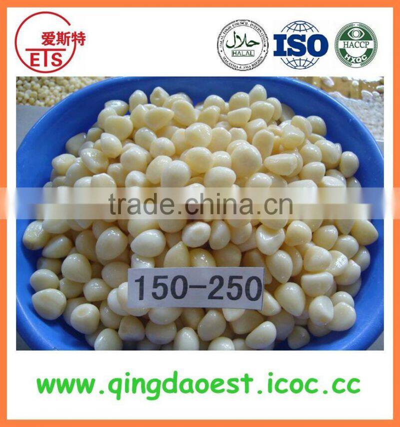 Garlic in brine with peeled garlic