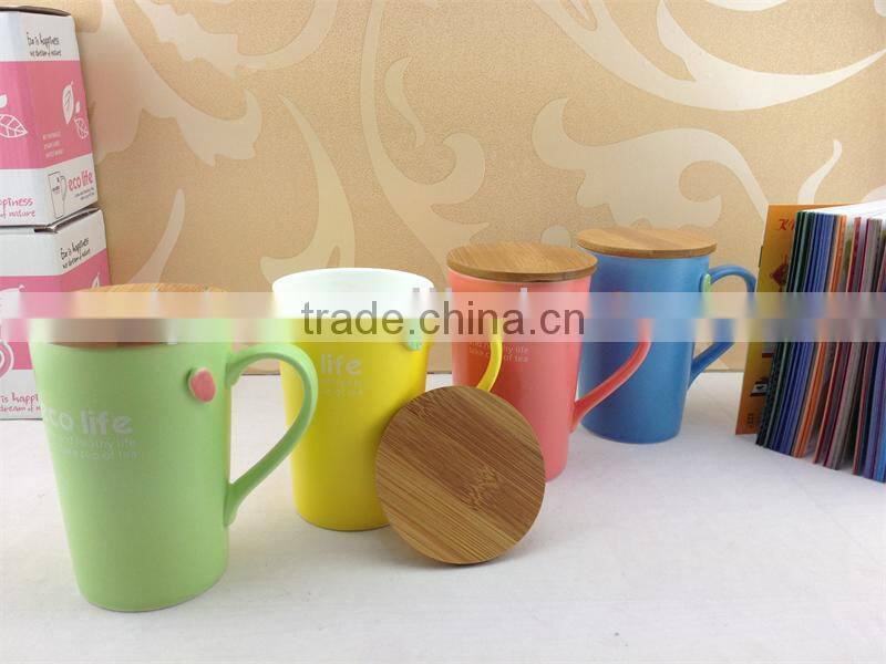 Eco ceramic color mug with wood lid