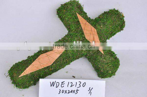 bark water can planter flower pot with moss decoration