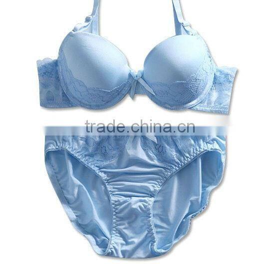 Beautiful and comfortable lady under wear set