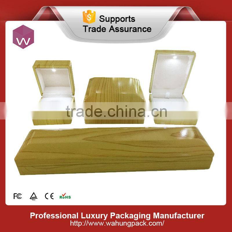 luxury plastic jewelry bangle bracelet box with led light , bangle box with led light
