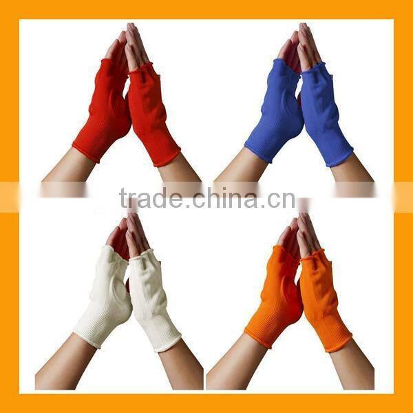 Noise Maker Soccer Glove For Football Fans