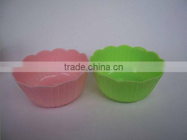 Plastic ice cream bowl