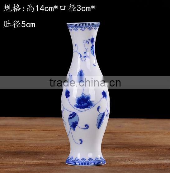 Hot sales Jingdezhen made beauty blue and white porcelain vase