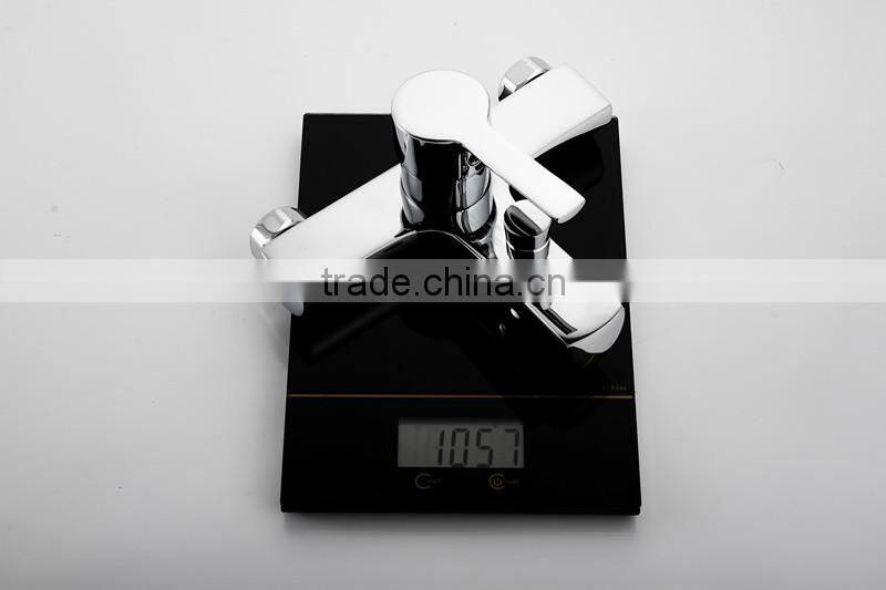 QL-0980 Best discount brass wall mounted bathroom bath shower mixer with stainless steel tube