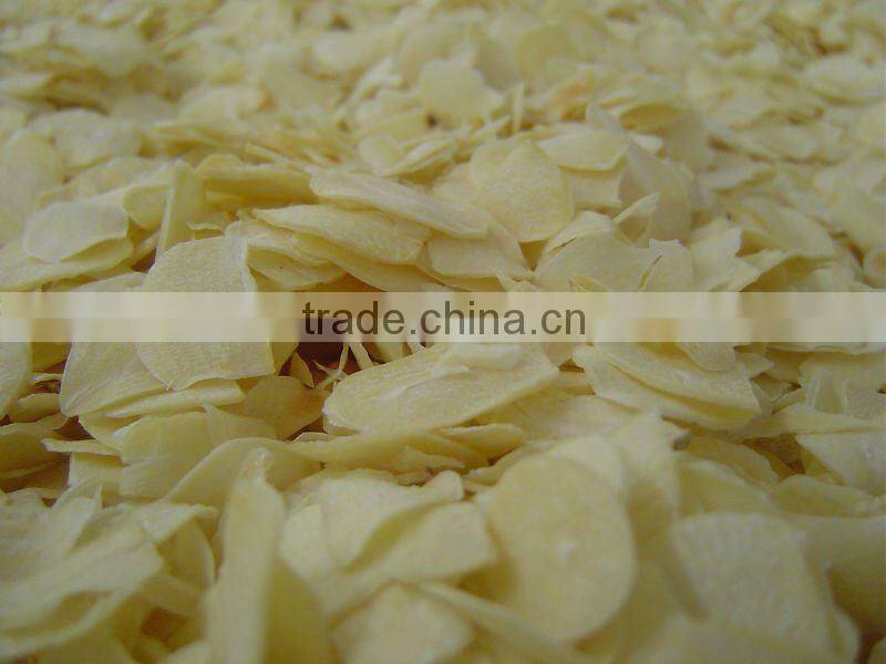 Dehydrated garlic flakes japanese grade A