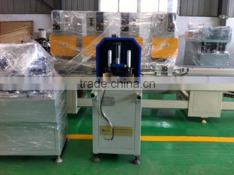 Plastic window and door corner cleaning machine