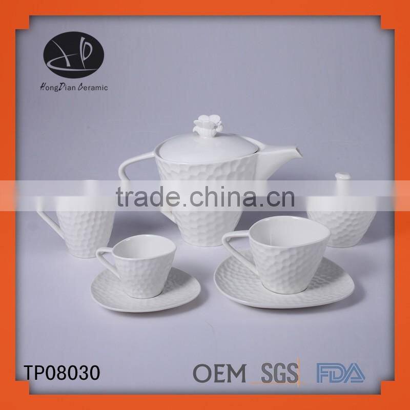 fine porcelain dinner set