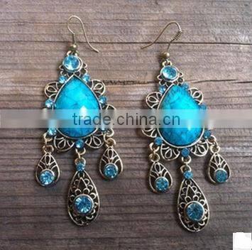 Classic metal earrings, circular earrings