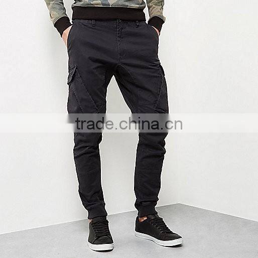 Men's Black cargo tapered joggers