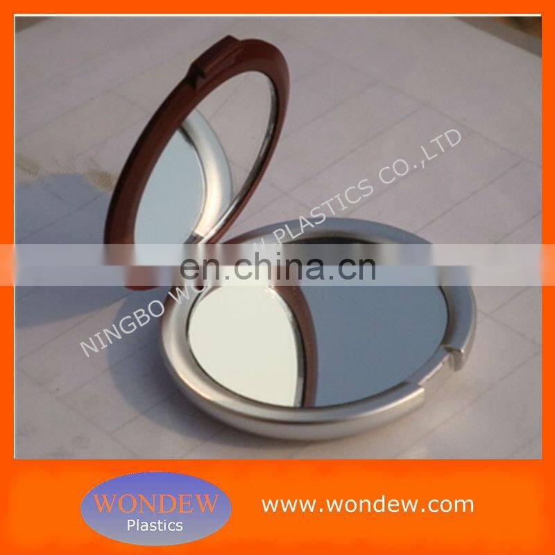 Triangle golding mirror for make up
