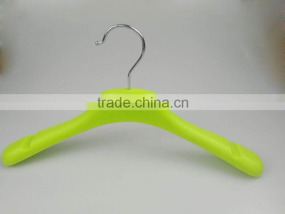 HA6975 plastic hangers manufacturers custom luxury logo plastic hanger