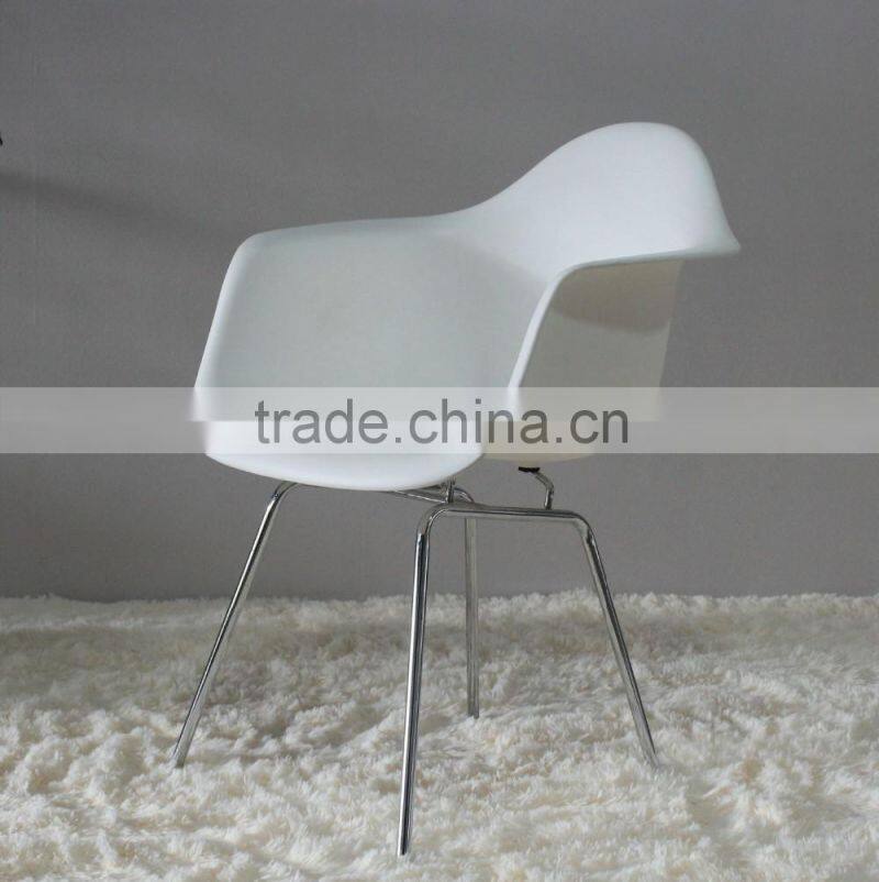 Hot sale Replica Side dining room armChair DAR