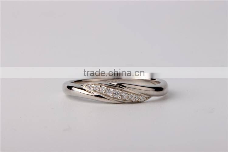 wholesale China factory high quality low price silicone wedding ring silver ring with zircon
