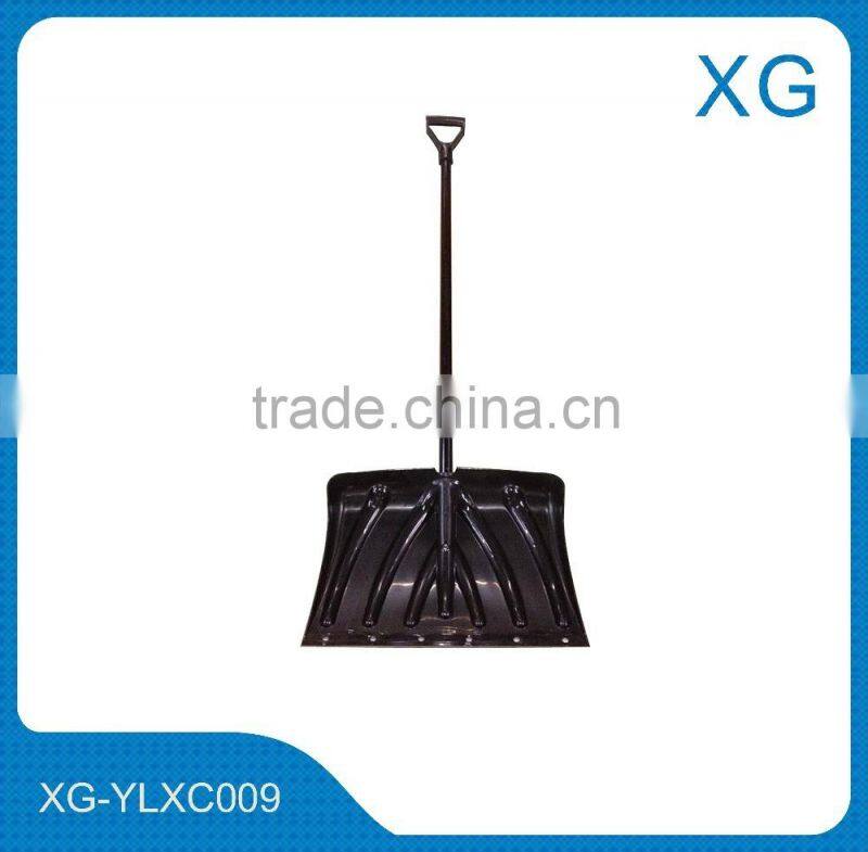 Plastic push snow shovel/ Snow shovel with wooden handle/long handle snow shovel