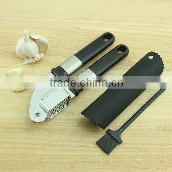 Kitchen Stainless Steel Professional Garlic Press With Cleaning Brush Set