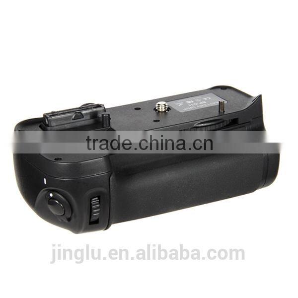 Battery Grip for Nikon D7000 as MB-D11 + 2 battery holders + ML-L3