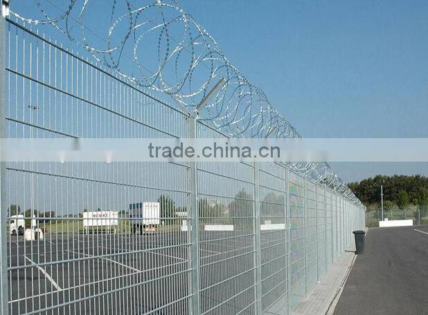 2015 high quality razor barbed wire(ISO9001)