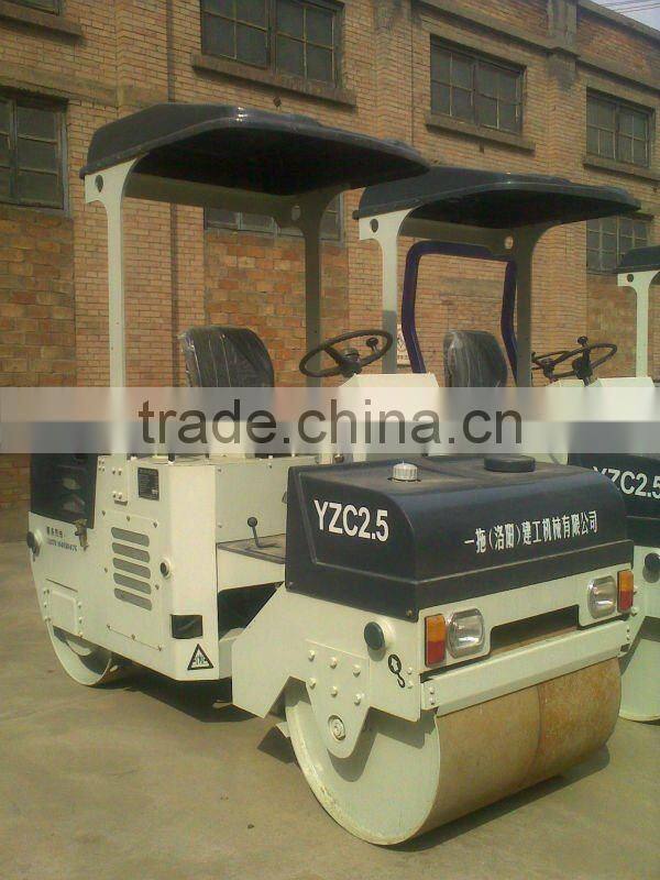 Compact and Utility 2.5 Tons YZC2.5 Double Drums Vibratory Rollers for Road Construction