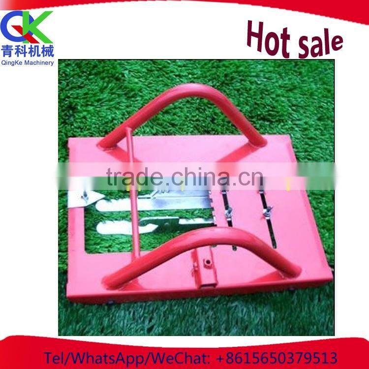 The lawn mower enclosure subassembly has the advantage of compact structure andis firmly installed