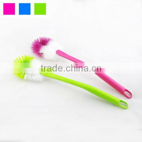 Deluxe wheel detail toilet brush