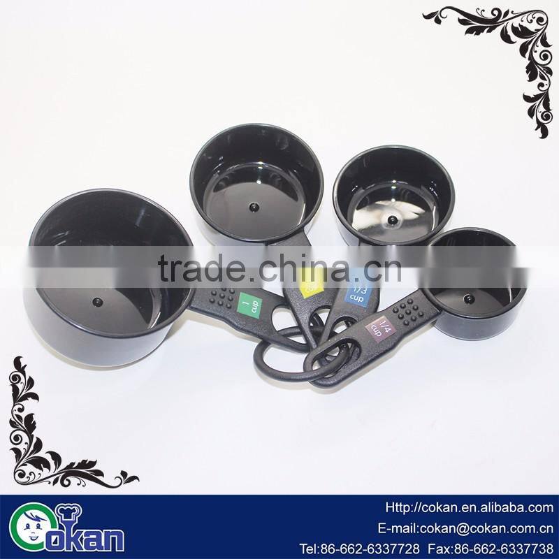 4 pcs plastic measuring cup set