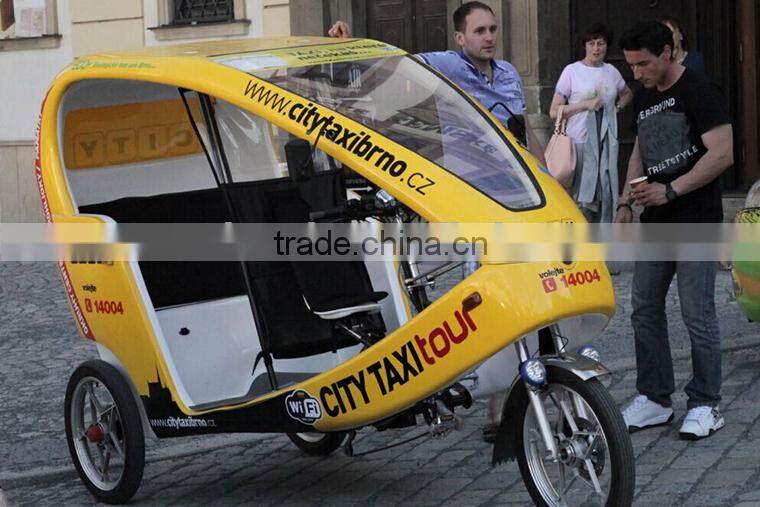 Travelling electric rickshaw for passenger