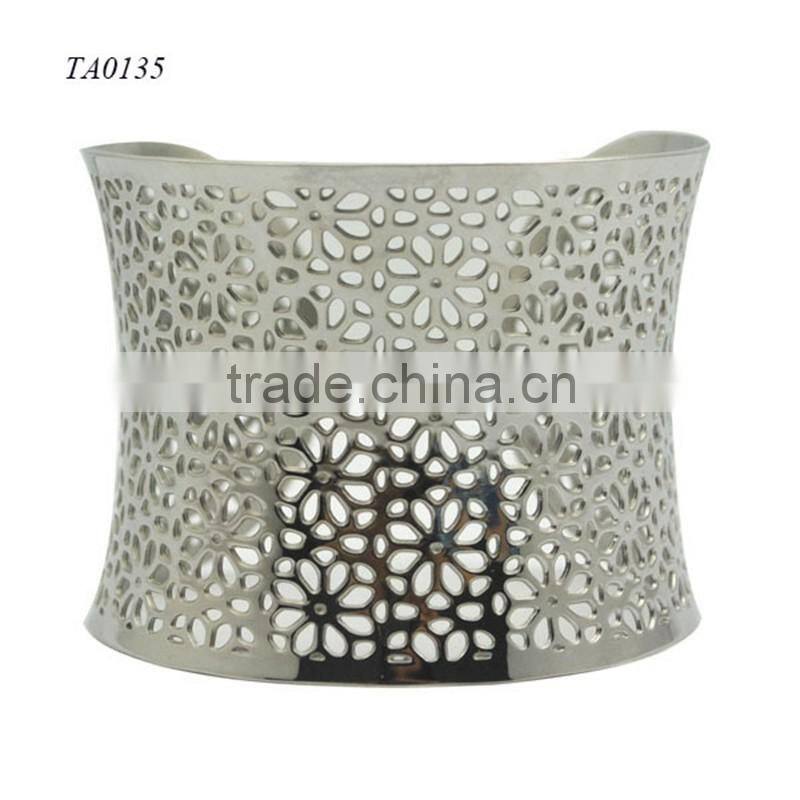 Fashion Hollow out Heavy Cuff Bangles Cheap Stainless Steel Bracelet