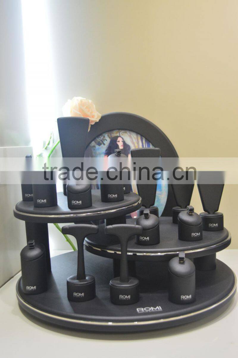 2015 PU leather jewelry display stands small window jewellery props