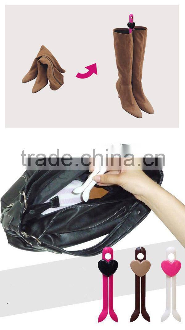 adjustable plastic boot shoe keepers with heart shape