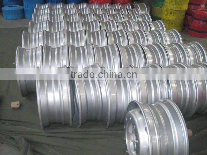 12R22.5 tyre with rim