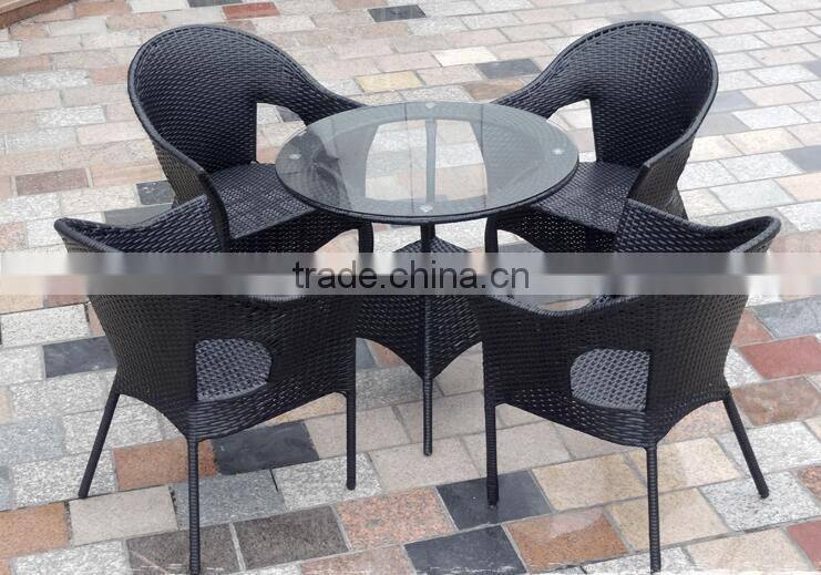 Hot Selling New Style Cheap Old Europe Style PE Rattan Garden Furniture Table Set