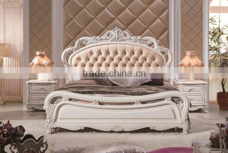 Elegant Wooden Bedroom Furniture, Exquisite Wood Carved Bedroom Set, Button Tufted Upholstery Solid Wood Bed