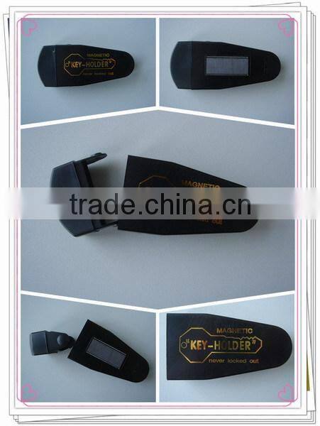 Extra large magnetic key case