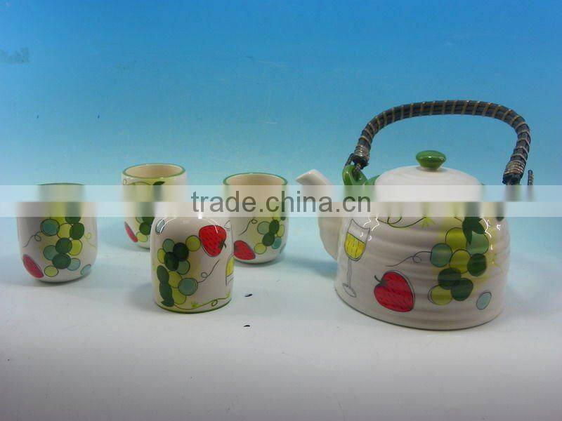 Eco-friendly ceramic mugs and tea cups set
