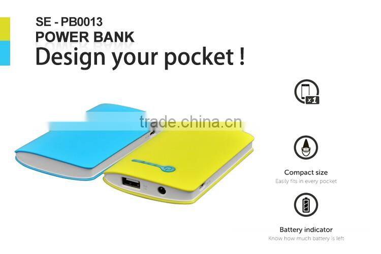Pocket Power Bank with 3000mAh capacity LED light and 4 indicator lights to fast charging