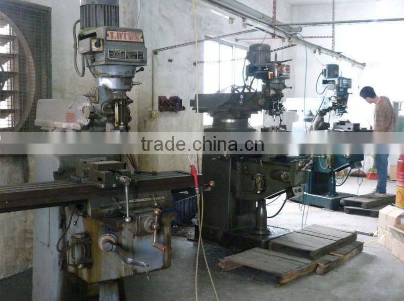 Zamac perfume bottle golden cap