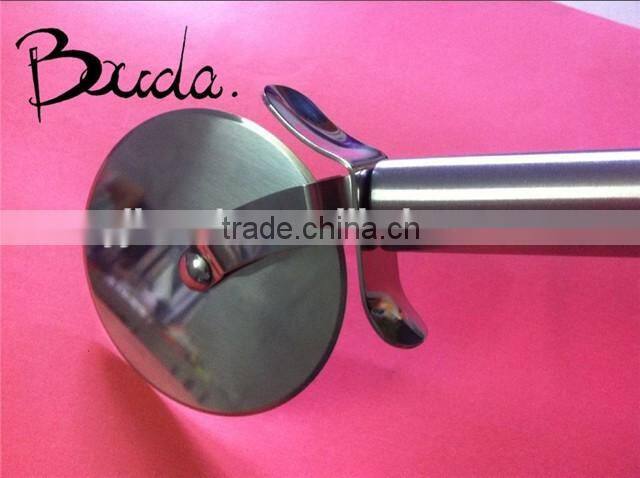 2016 Soft handle multifunction stainless steel pizza scissors BD-S1637