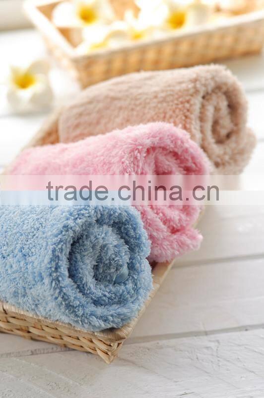 wholesale Absorbent 15cm x 20cm colorful microfiber design handkerchief