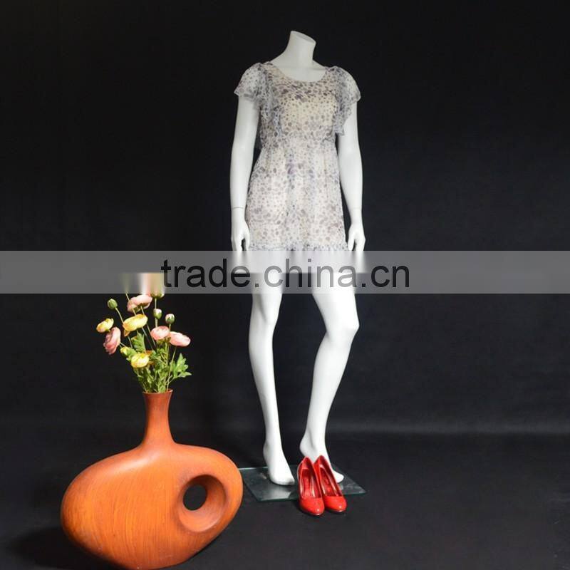 Cheap lifelike headless femle mannequin for Window display