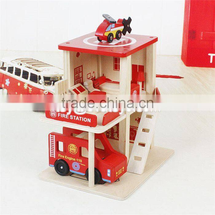 2017 New products funny parking toy boys wooden toy fire station W04B030